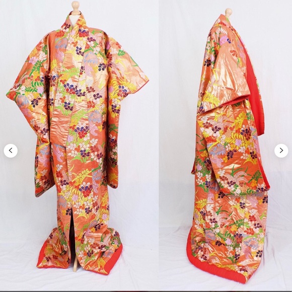 Uchikake Kimono exellent to like new condition.Silk - Picture 5 of 5